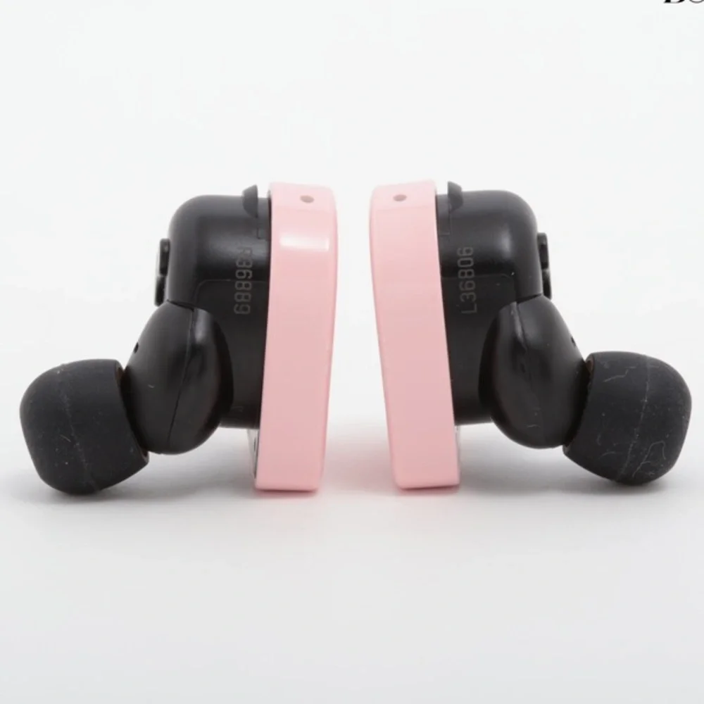 LV MONOGRAM BT EARBUDS - Picture 5 of 5